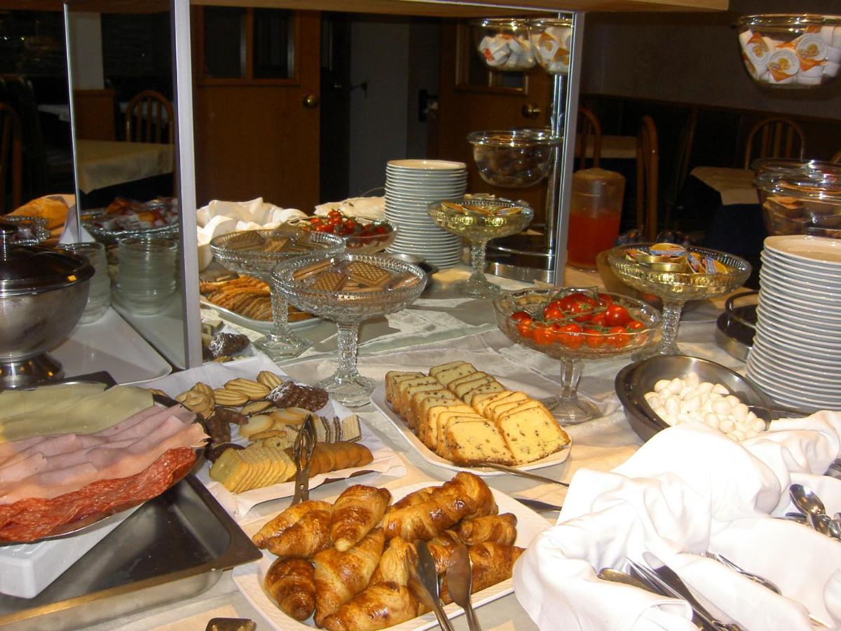 Doria 3*